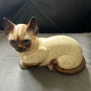 Vintage Ceramic made in Japan Siamese cat figurine